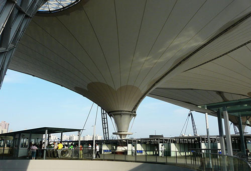 世界規(guī)模最大PTFE連續(xù)張拉索膜結構雕塑