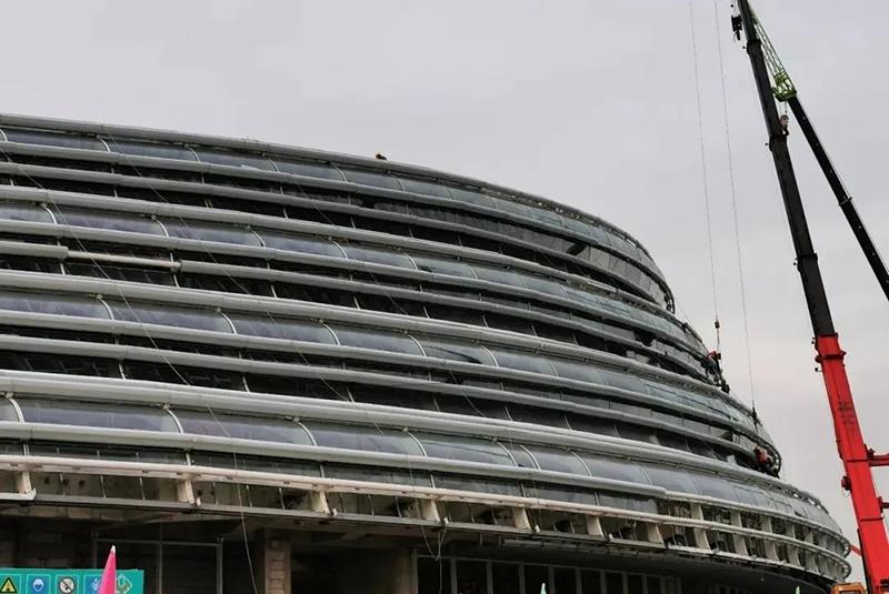 速滑館 “冰絲帶” 首度亮燈 速滑館 “冰絲帶” 首度亮燈