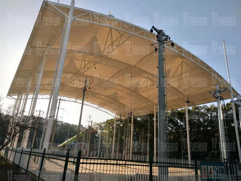 張拉膜結(jié)構(gòu)廠家哪家好？該如何選擇張拉膜結(jié)構(gòu)廠家？