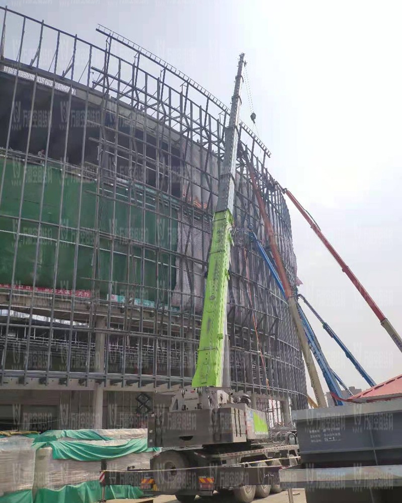 紹興國際會展中心一期B區(qū)會議中心PTFE膜結(jié)構(gòu)工程火熱拼裝、吊裝中