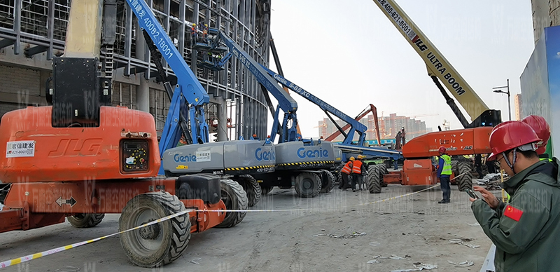 紹興國際會展中心一期B區(qū)會議中心PTFE膜結(jié)構(gòu)工程火熱拼裝、吊裝中