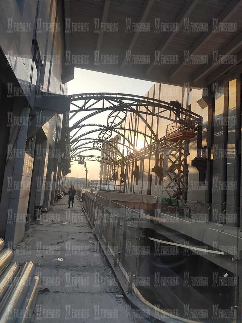 新泰卓越·財富廣場膜結(jié)構(gòu)項目竣工 新泰卓越·財富廣場膜結(jié)構(gòu)項目竣工