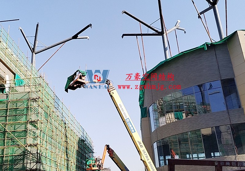 合肥文一塘溪津門(mén)天幕鋼結(jié)構(gòu)及ETFE氣枕膜工程施工進(jìn)度