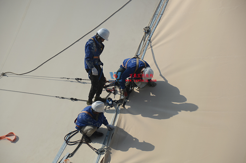 浙江真愛毯業(yè)科技有限公司廠房三屋面膜結(jié)構(gòu)工程完工大吉！