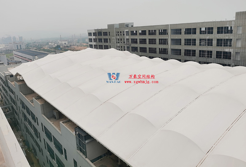 浙江真愛毯業(yè)科技有限公司廠房三屋面膜結構工程完工大吉！