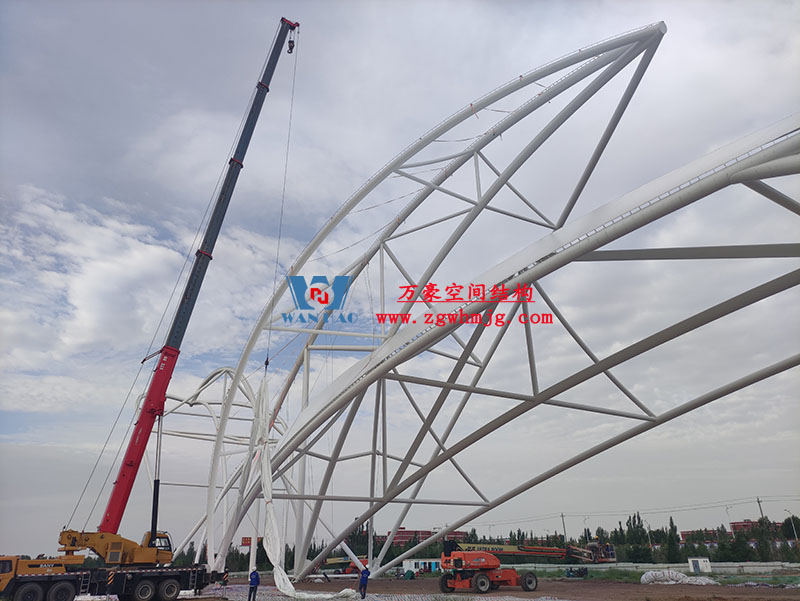 膜結(jié)構(gòu)大門出入口的優(yōu)勢特點