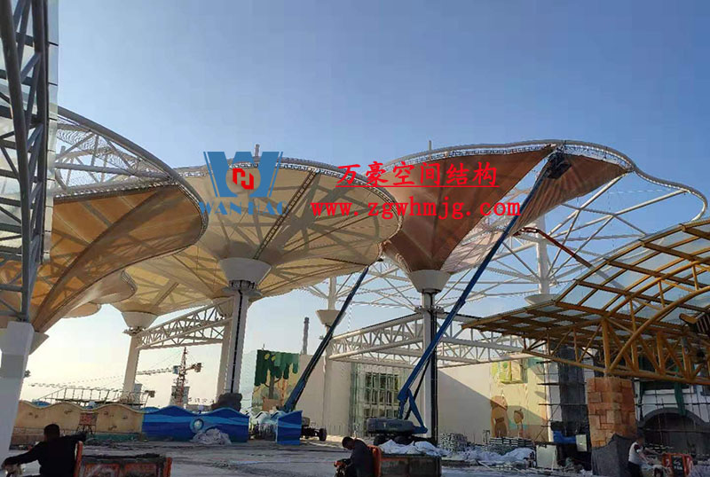 山東聊城萬達(dá)小鎮(zhèn)七彩祥云索膜結(jié)構(gòu)項目