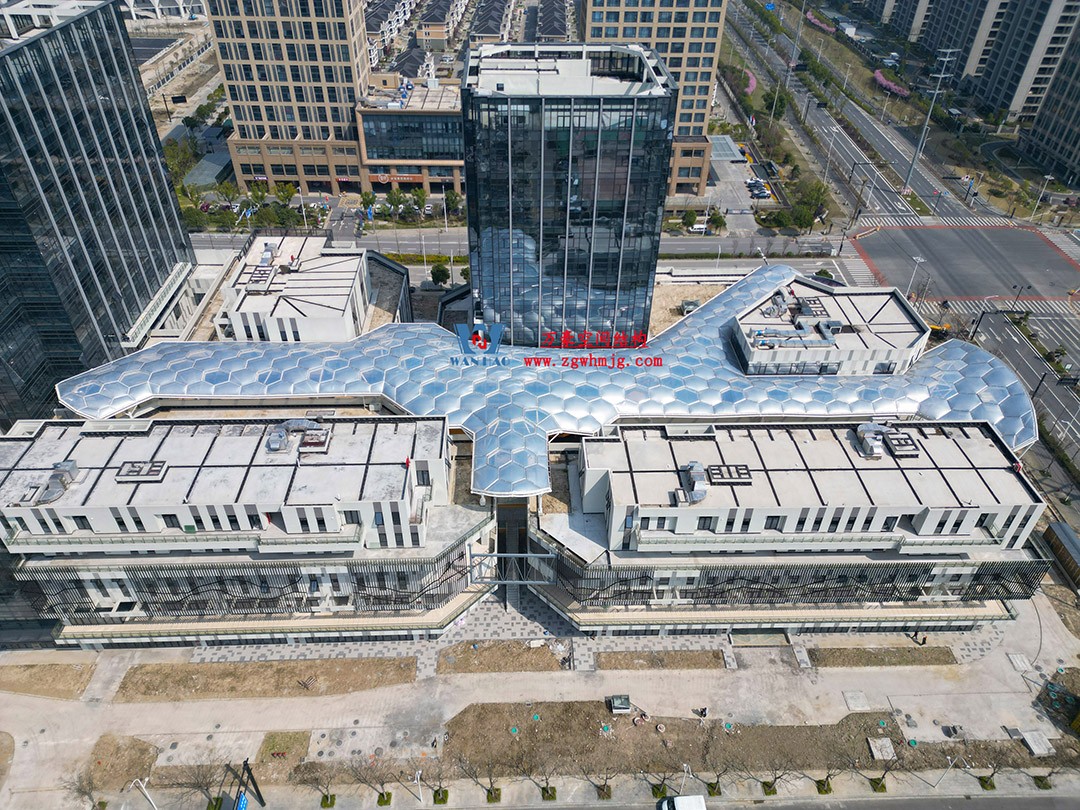 已完工，這個ETFE氣枕商業(yè)天幕閃亮登場！