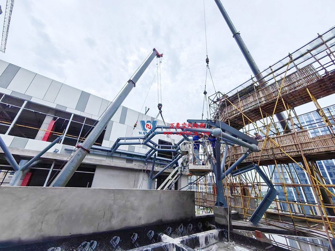 已完工，這個ETFE氣枕商業(yè)天幕閃亮登場！