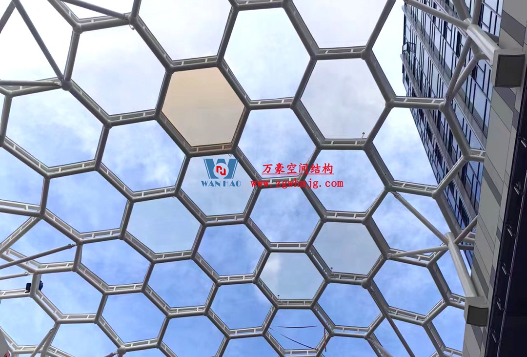 已完工，這個ETFE氣枕商業(yè)天幕閃亮登場！