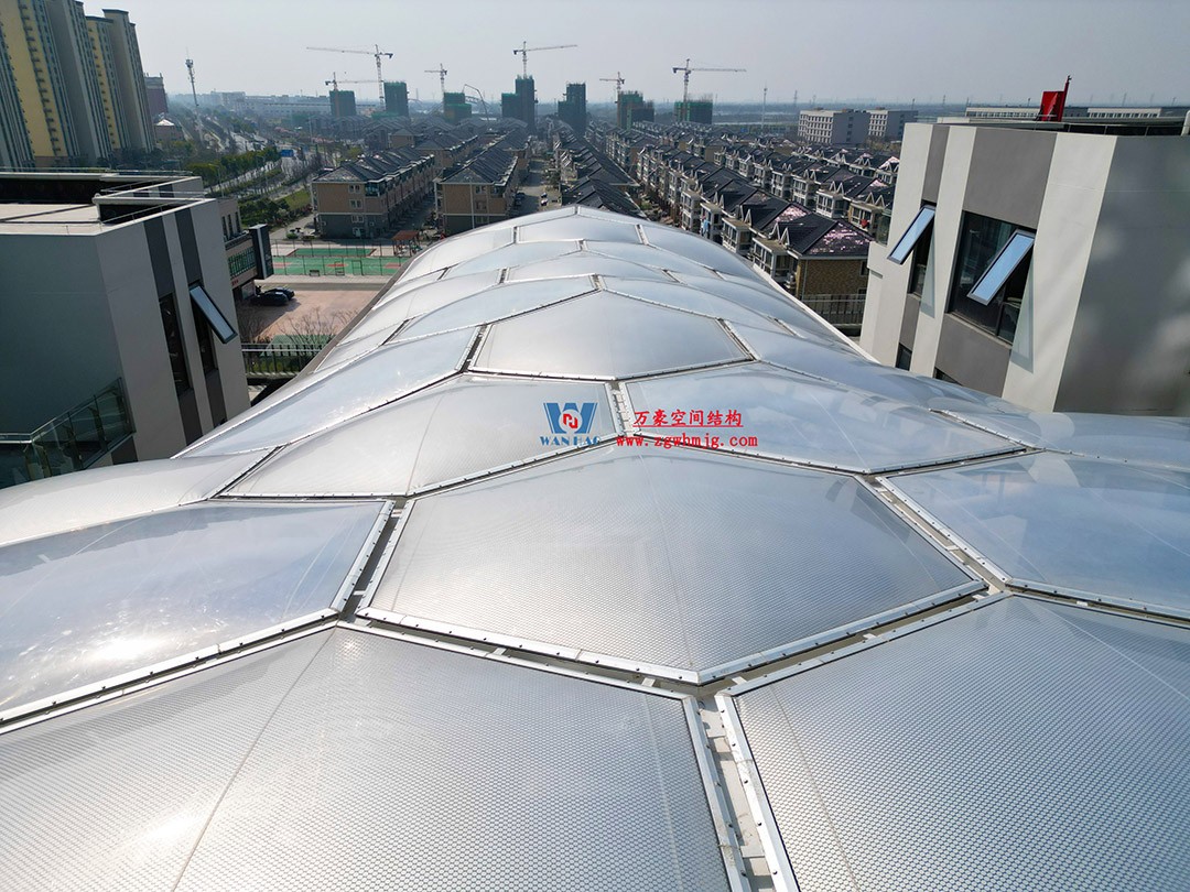 已完工，這個ETFE氣枕商業(yè)天幕閃亮登場！