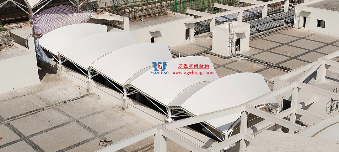 施工加速，這個PTFE膜結(jié)構(gòu)天幕即將完工！