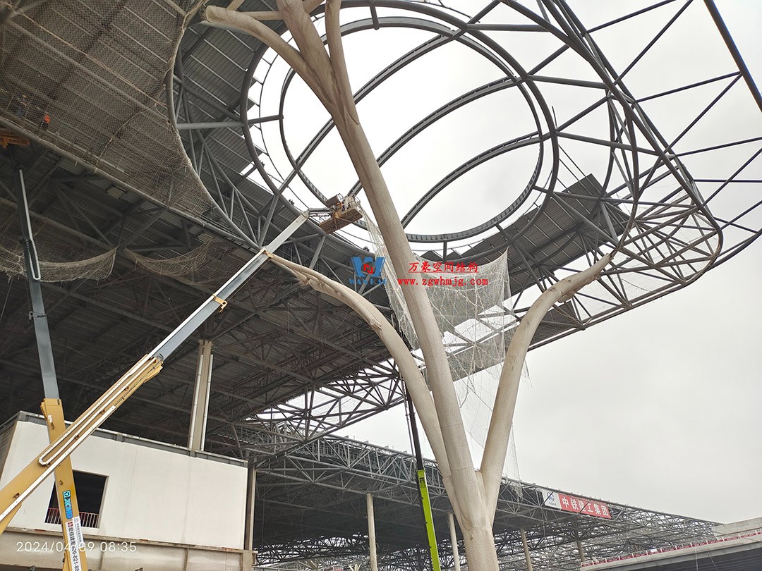 充滿(mǎn)地域性元素和文化特點(diǎn)的重慶東站