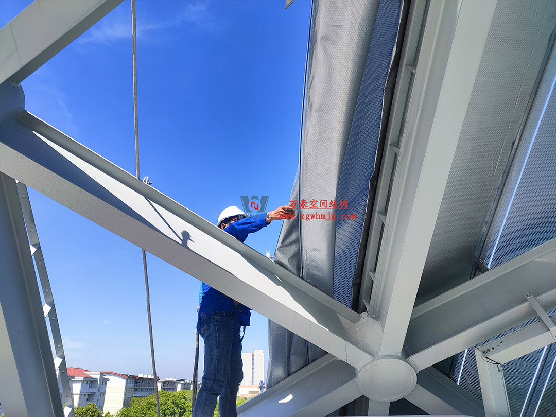 上海工程技術(shù)大學(xué)松江校區(qū)風雨操場ETFE膜結(jié)構(gòu)項目