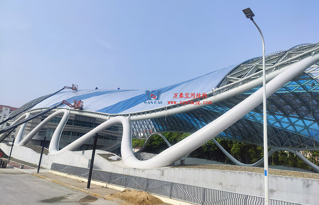 上海工程技術(shù)大學(xué)松江校區(qū)風雨操場ETFE膜結(jié)構(gòu)項目