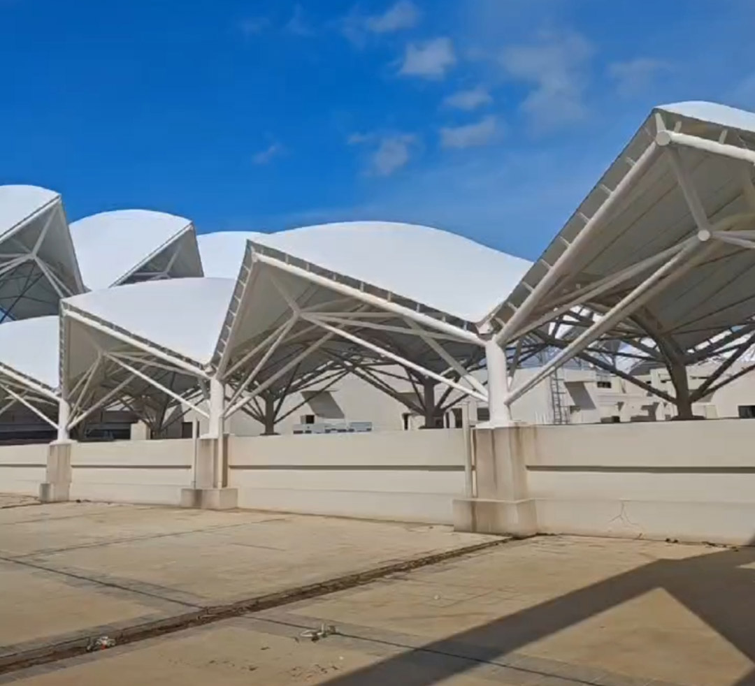 超強(qiáng)臺風(fēng)"摩羯"狂嘯登陸，這個膜結(jié)構(gòu)天幕經(jīng)受嚴(yán)峻考驗(yàn)！