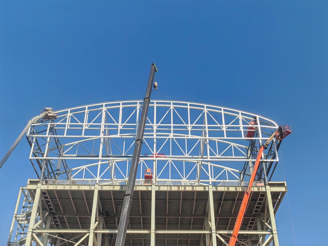 馭風(fēng)逐沙，織就賽道美學(xué)——比亞迪紹興嵊州賽車場干拔沙坡觀景平臺鋼膜結(jié)構(gòu)