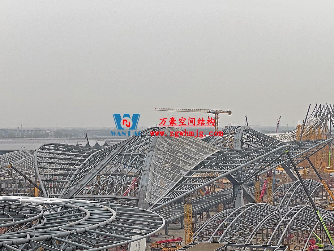 鄭州中原高鐵港數(shù)字展貿(mào)城鋼結(jié)構(gòu)項(xiàng)目