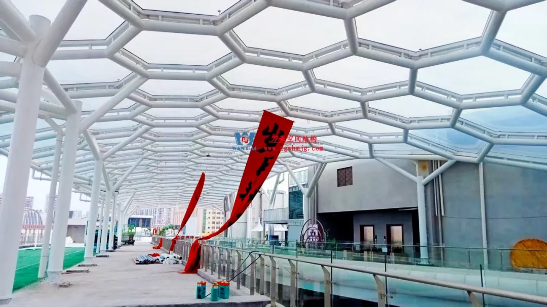 廣州茂名總匯天街商業(yè)街ETFE膜結(jié)構(gòu)項(xiàng)目