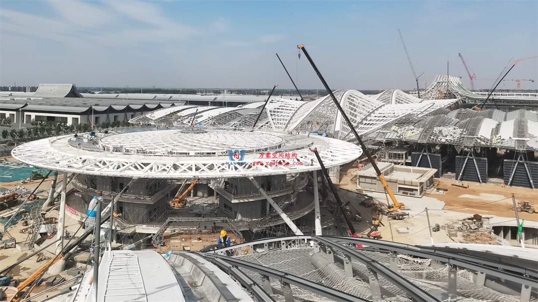 千帆競(jìng)發(fā)勢(shì)如虹｜中原國(guó)際會(huì)展中心膜結(jié)構(gòu)天幕攻堅(jiān)實(shí)錄，擎起中原會(huì)展新地標(biāo)！