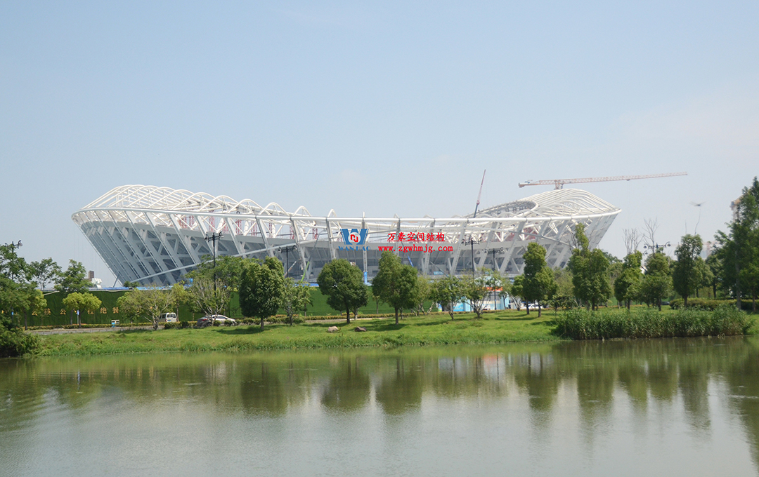 緊跟“蘇超熱浪”，火熱施工中，一只白鷺即將振翅高飛！