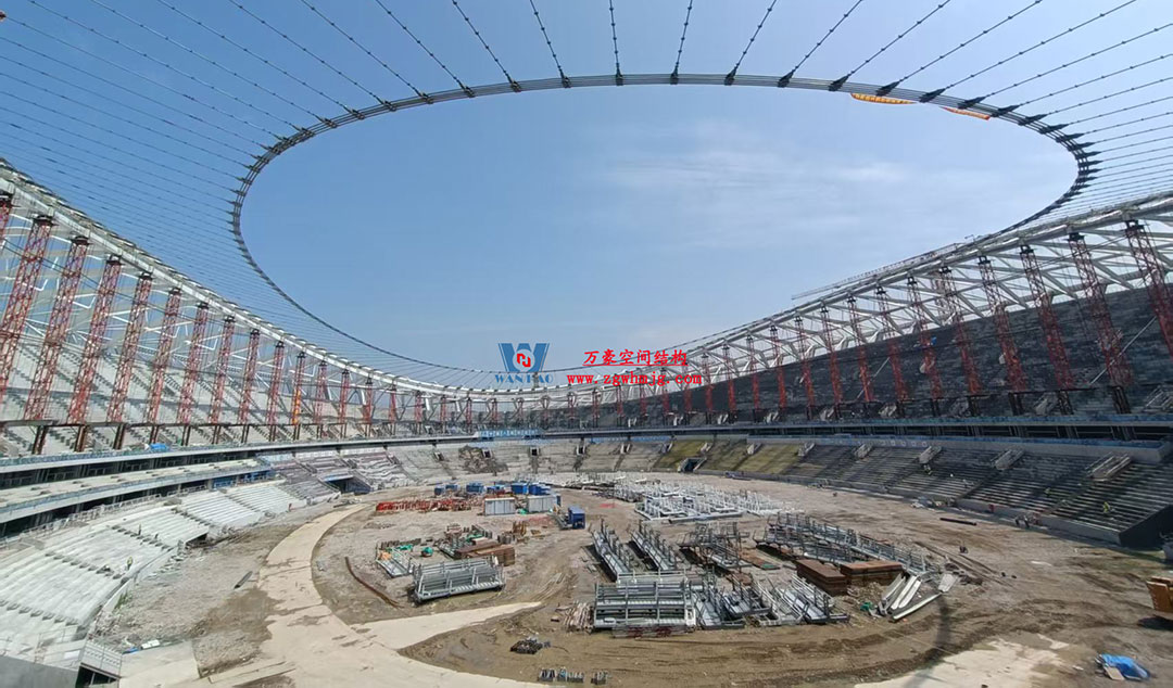 無(wú)錫奧體中心體育場(chǎng)ETFE膜首吊成功，太湖畔將閃耀“生態(tài)之光”