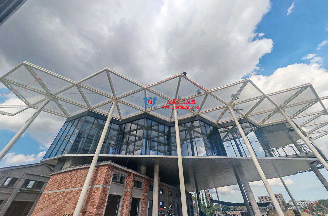 ETFE膜結(jié)構(gòu)景觀建筑:不止于“美”的建筑革命 ETFE膜結(jié)構(gòu)景觀建筑:不止于“美”的建筑革命