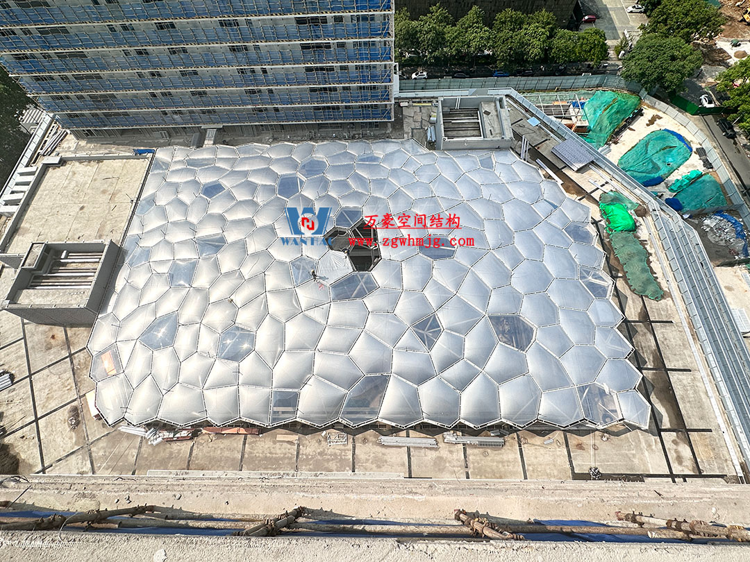 安吉縣昌碩小區(qū)地塊房產(chǎn)開發(fā)項目鋼結(jié)構(gòu)天幕工程