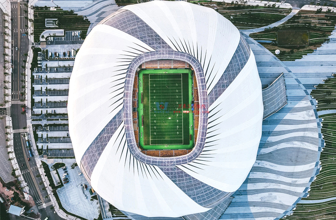 2026 中超球場(chǎng)巡禮?重慶篇｜身披 ETFE「科技薄紗」，龍興足球場(chǎng)點(diǎn)亮山城足球新未來！