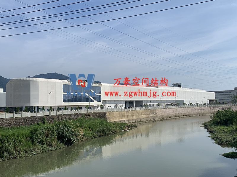 為什么體育場屋面都選用PTFE膜結(jié)構(gòu)？PTFE膜結(jié)構(gòu)體育場有什么特點(diǎn)優(yōu)勢？