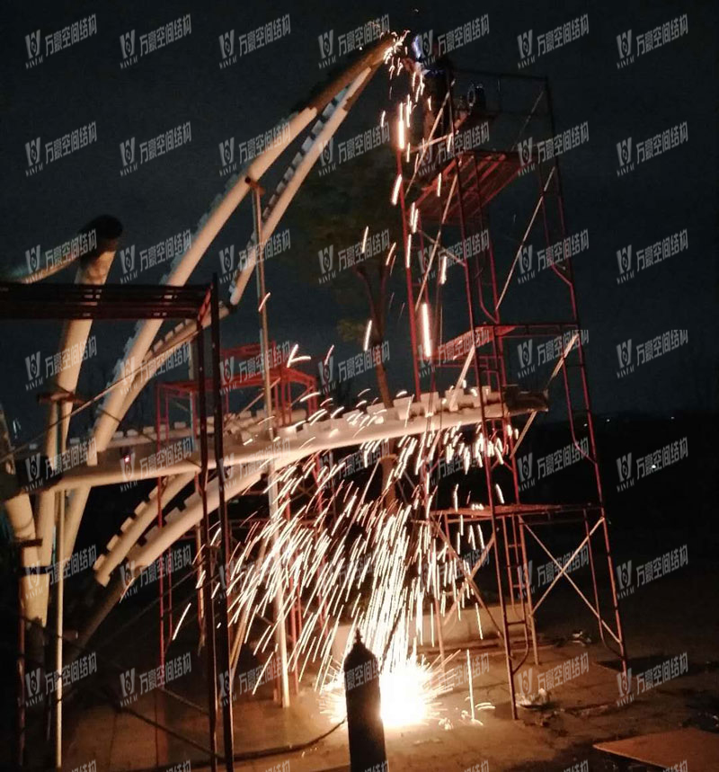 東莞市東江西岸PTFE網(wǎng)格覆膜結(jié)構(gòu)項(xiàng)目 東莞市東江西岸PTFE網(wǎng)格覆膜結(jié)構(gòu)項(xiàng)目